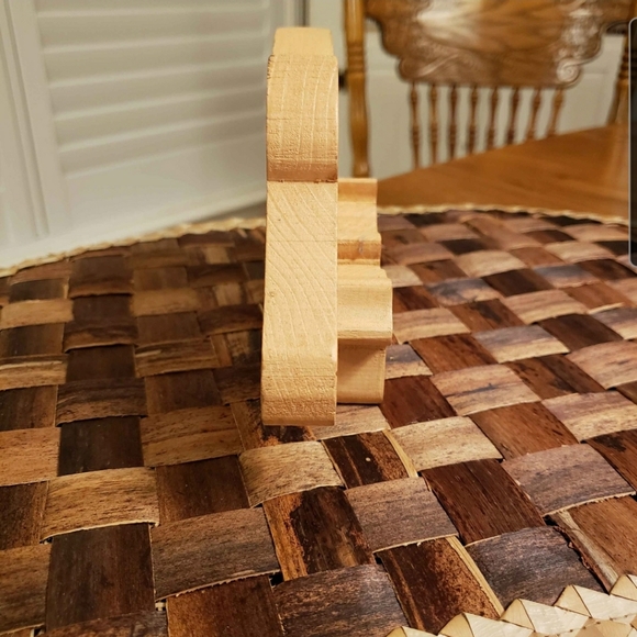 Vintage Wooden Hand Painted Mama Pig with Piglets - Picture 4 of 7